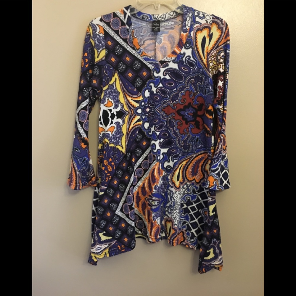 WinWin Tunic